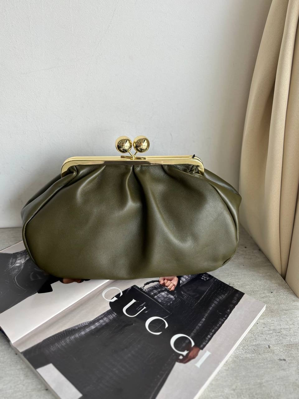 BONBON Kiss Clutch 33