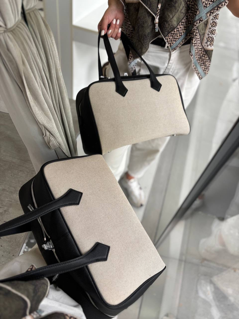 Victoria Canvas
