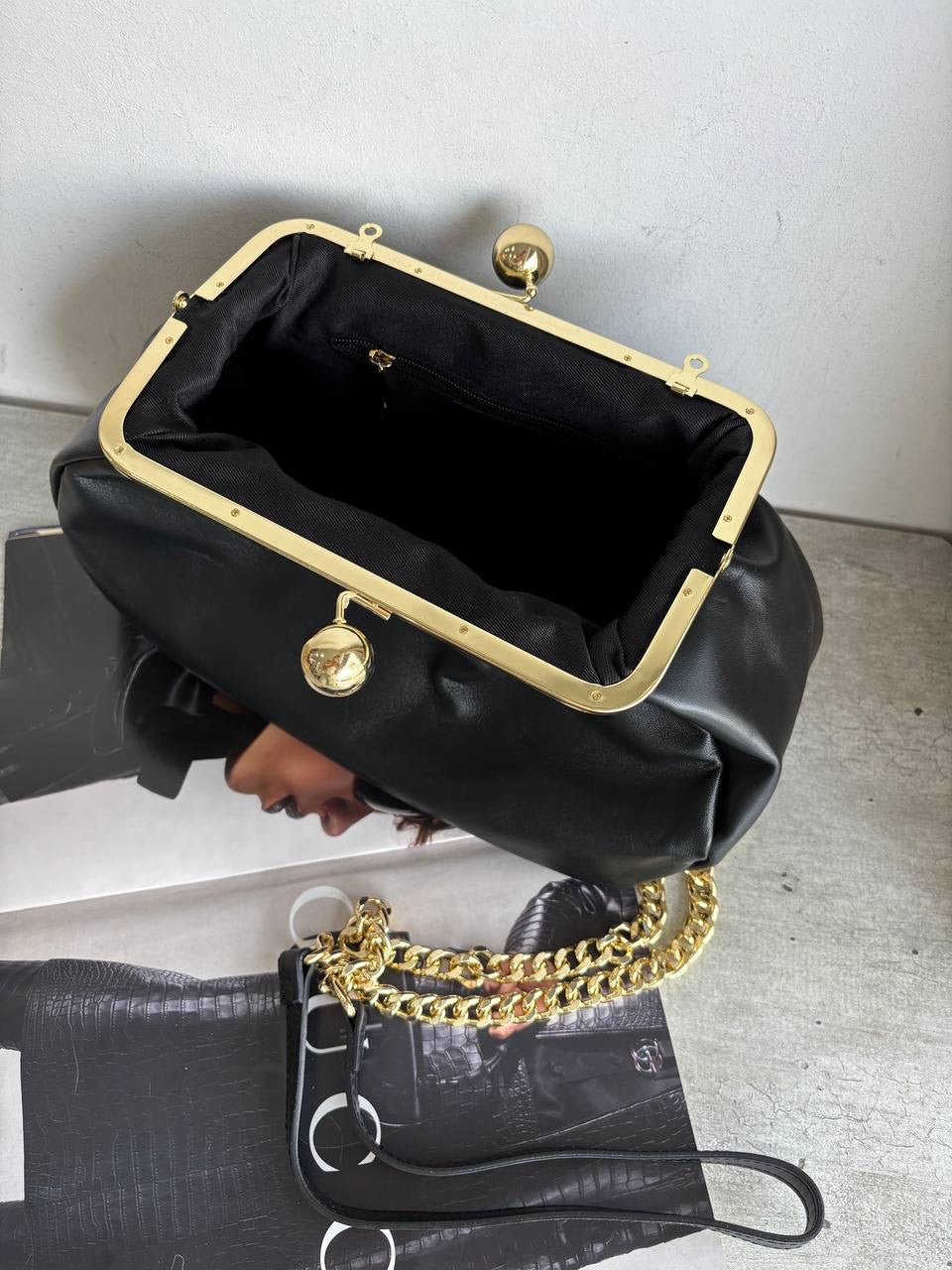 BONBON Kiss Clutch 33