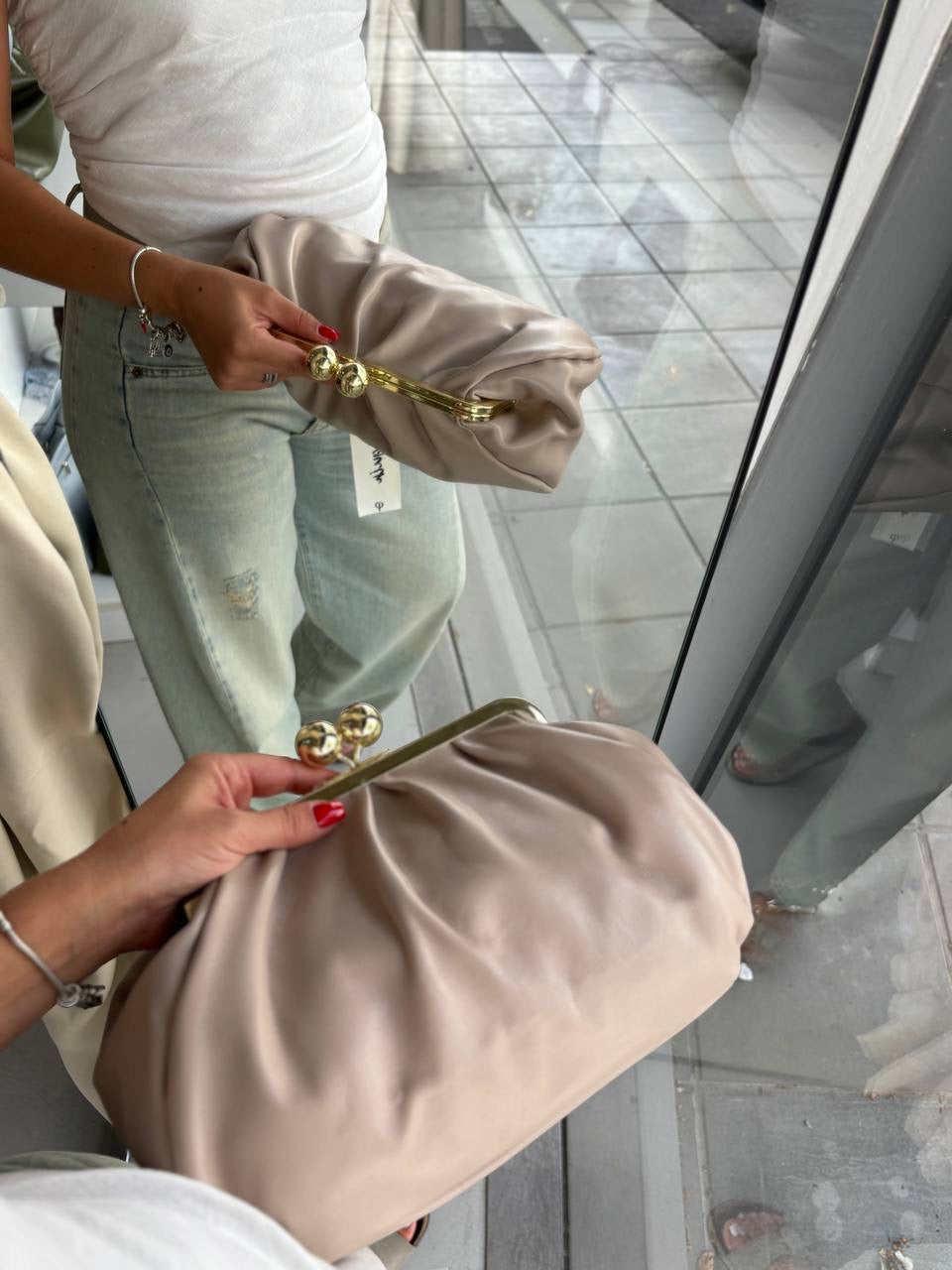 BONBON Kiss Clutch 33