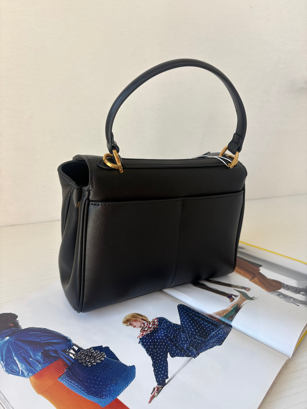 ICON Top Handle 23