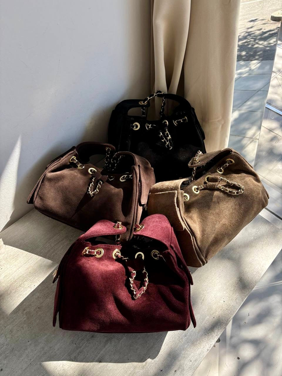 SUEDE Bucket Chain 27