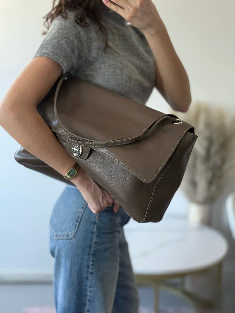 AURA Maxi Flap Bag 38