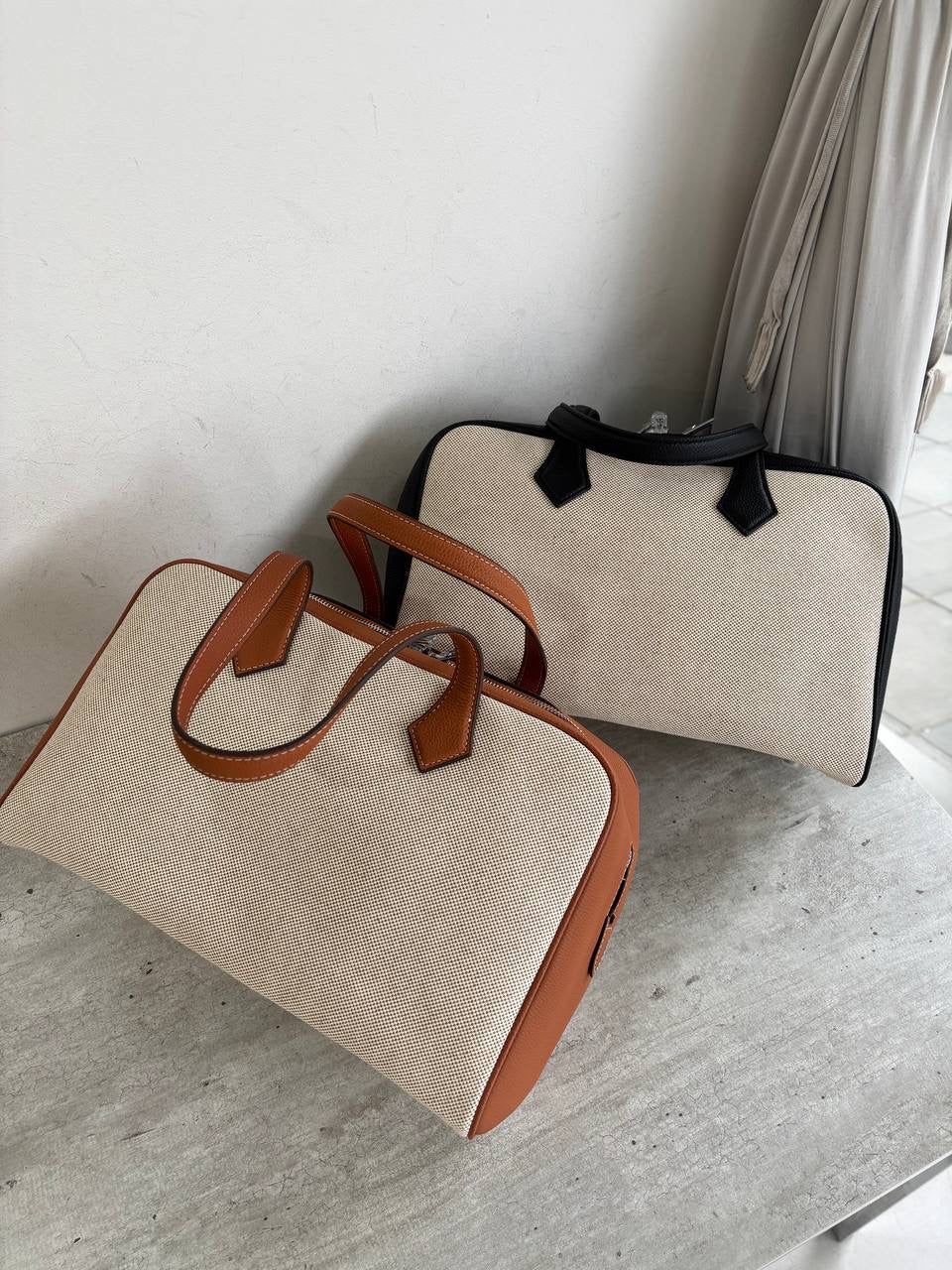 Victoria Canvas