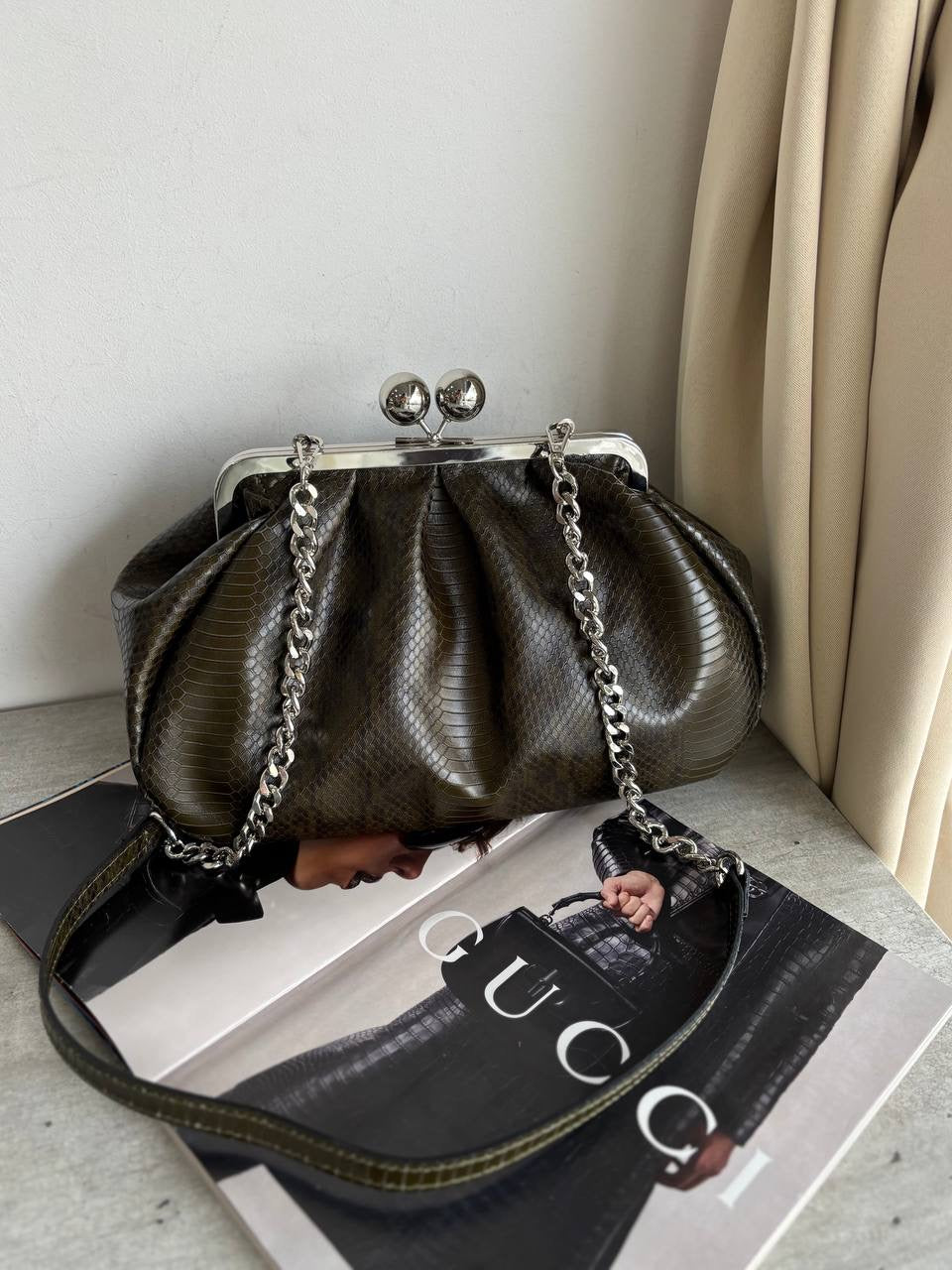 BONBON Kiss Clutch 33