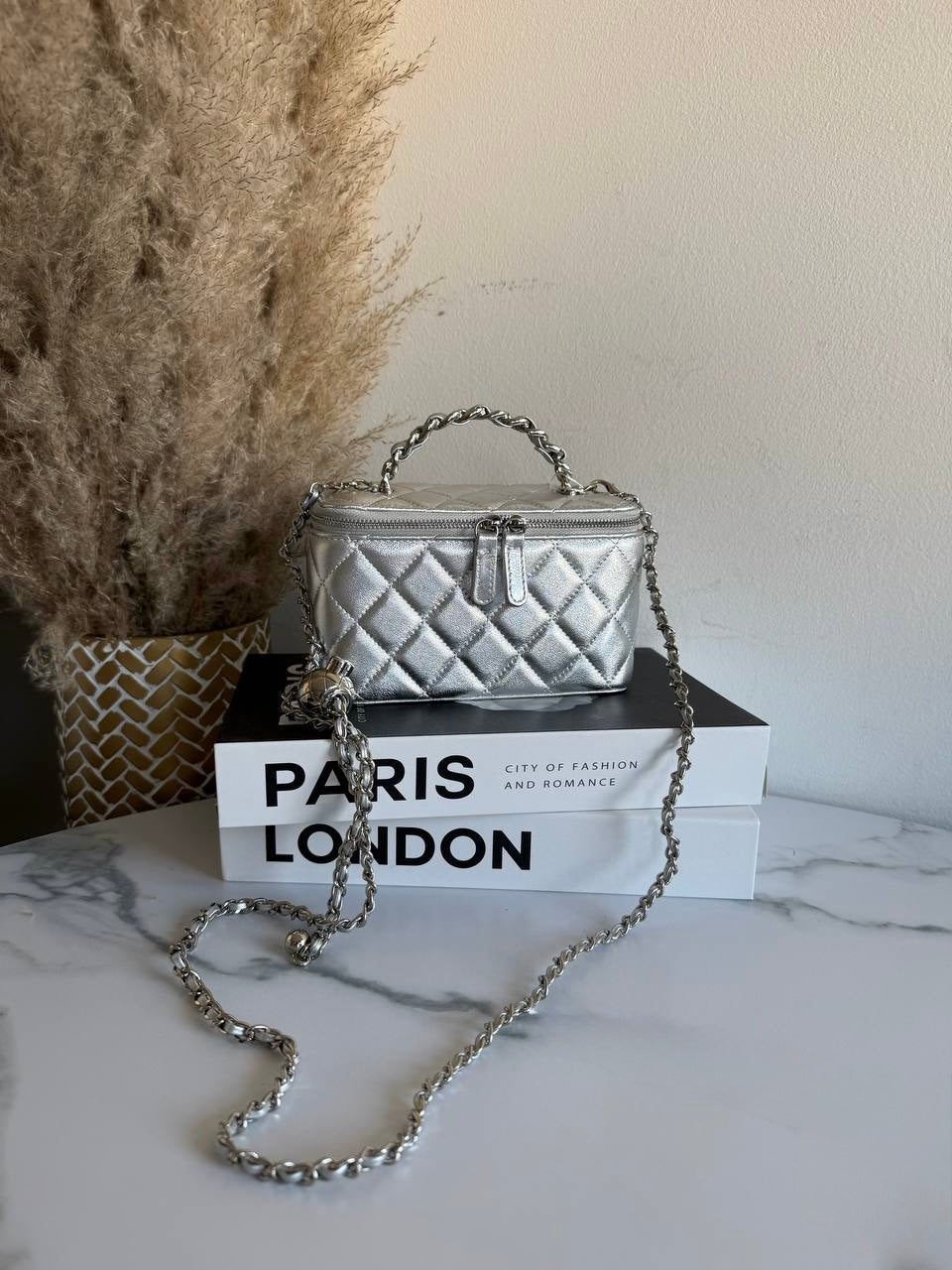 CINDY Vanity Quilted